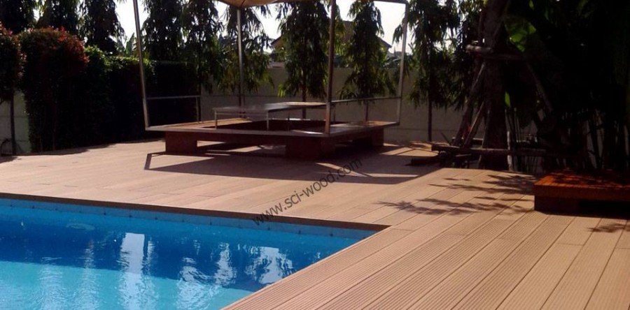 <!--:en-->งานพื้นไม้รอบสระว่ายน้ำ บ้านคุณศิริอร<!--:-->